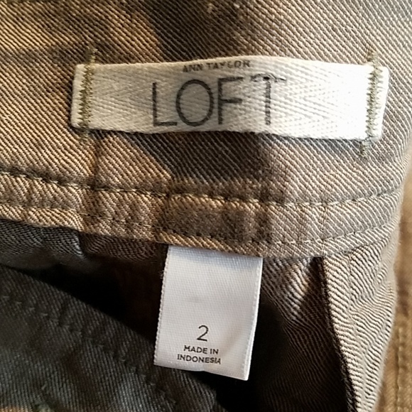 Ann Taylor Skirt LOFT Khaki has Pockets Size 2 - Picture 4 of 6